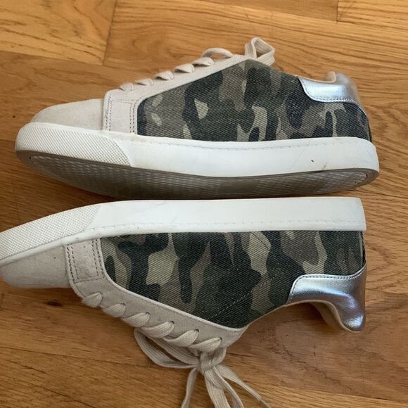 Soda camo sneakers size 8.5 silver detail - Picture 8 of 8